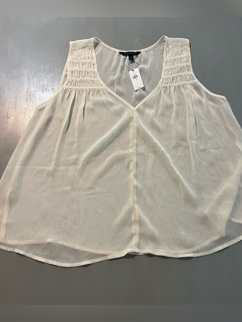 NWT Banana Republic Sheer Smocked V-Neck Tank Top Off White Medium